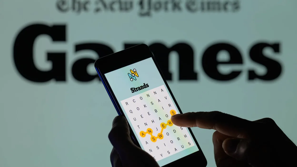 NYT Strands Game Clues and Solutions for December 18, 2024