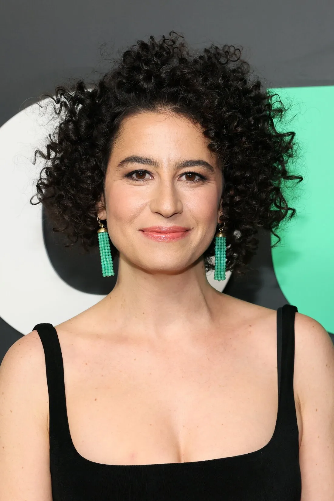 Ilana Glazer Discusses Parenthood and the Evolution of ‘Broad City’ in Recent Interviews