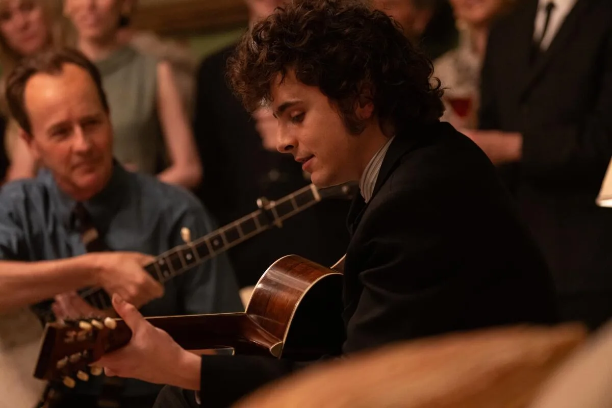 Bob Dylan’s ‘A Complete Unknown’ Sparks Critical Debate Over Artistic Interpretation and Historical Accuracy