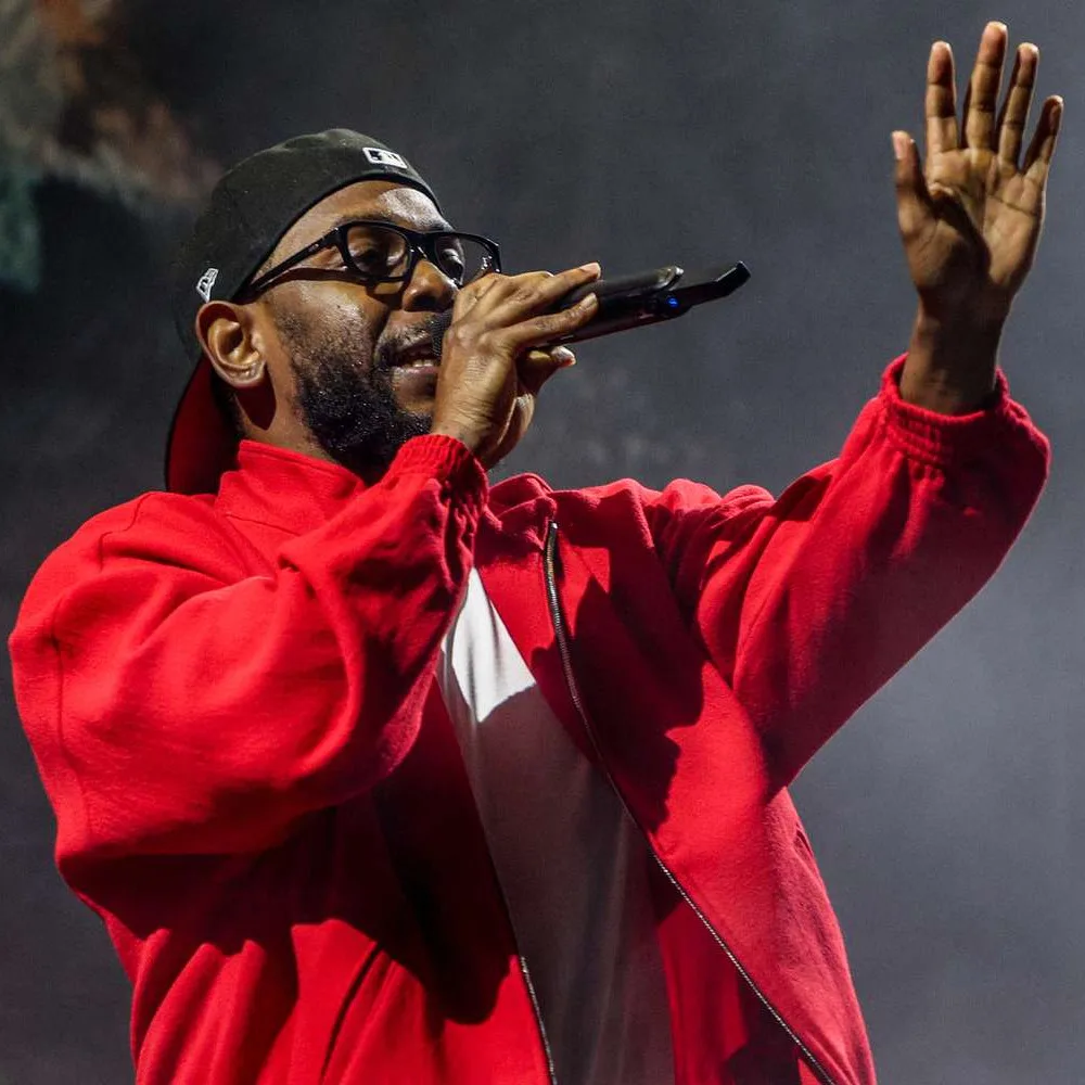 Kendrick Lamar Unveils Powerful Performance at Super Bowl Halftime Show with Subtle and Direct Digs at Drake