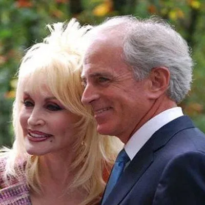 Dolly Parton Releases Emotional Tribute Following the Death of Her Husband Carl Dean